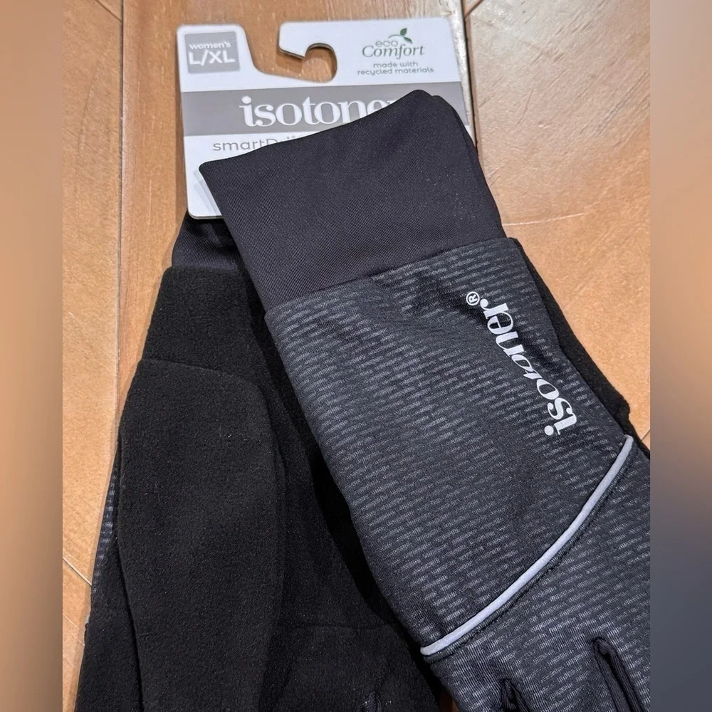isotoner Women's Stretch Fleece Gloves With smartDri - Picture 2 of 4